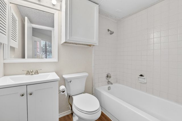 9825 Walnut Street 306, Dallas, TX 75243