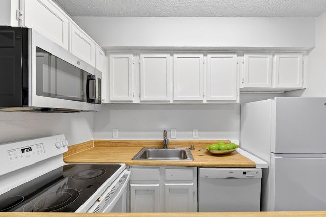 9825 Walnut Street 306, Dallas, TX 75243