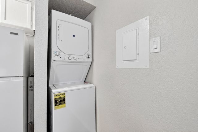 9825 Walnut Street 306, Dallas, TX 75243