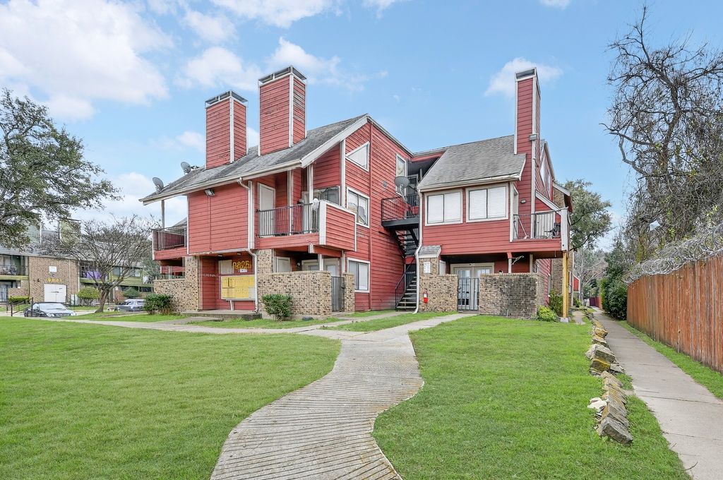 9825 Walnut Street 306, Dallas, TX 75243