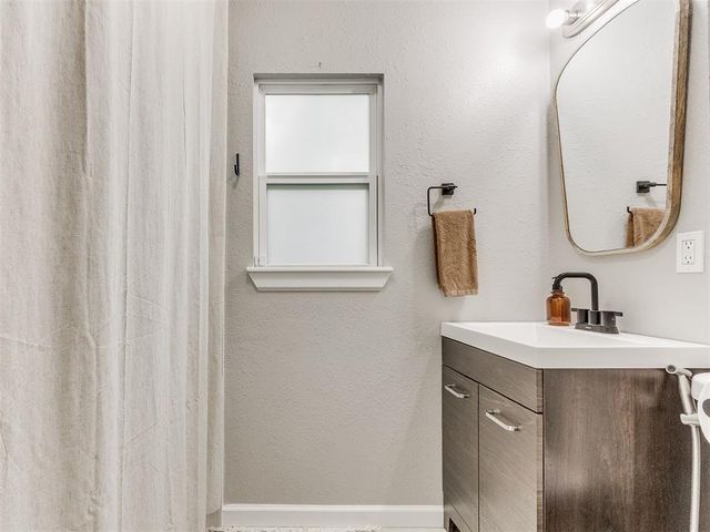 1304 NW 101st Street, Oklahoma City, OK 73114