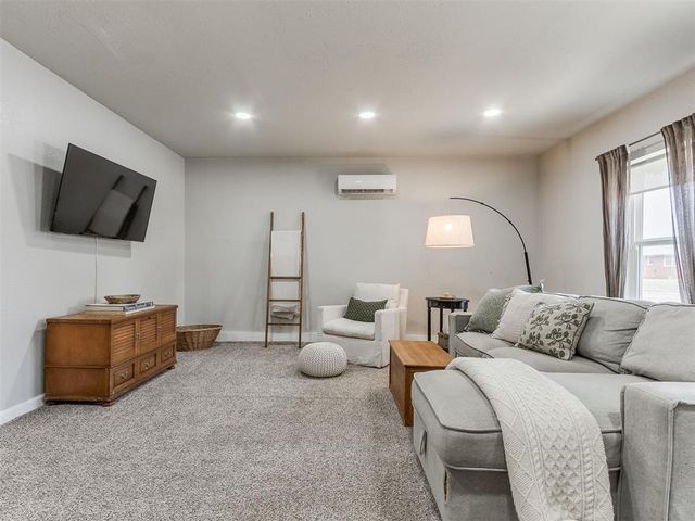 1304 NW 101st Street, Oklahoma City, OK 73114