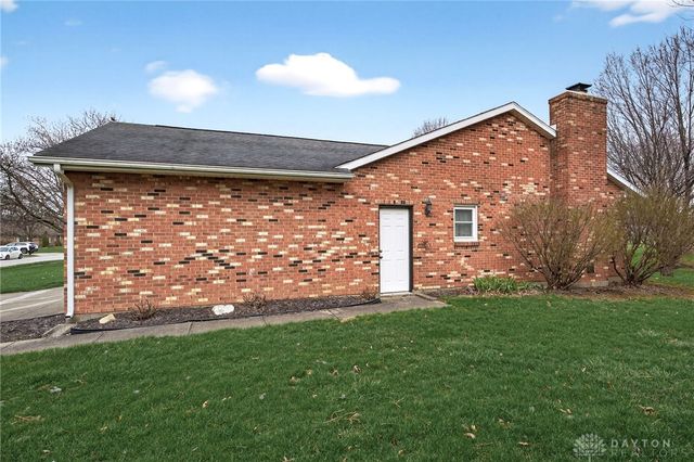 2255 Monterey Drive, Xenia, OH 45385