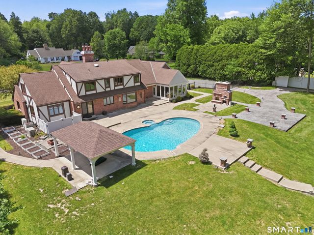 100 Somerwynd Lane, Suffield, CT 06078