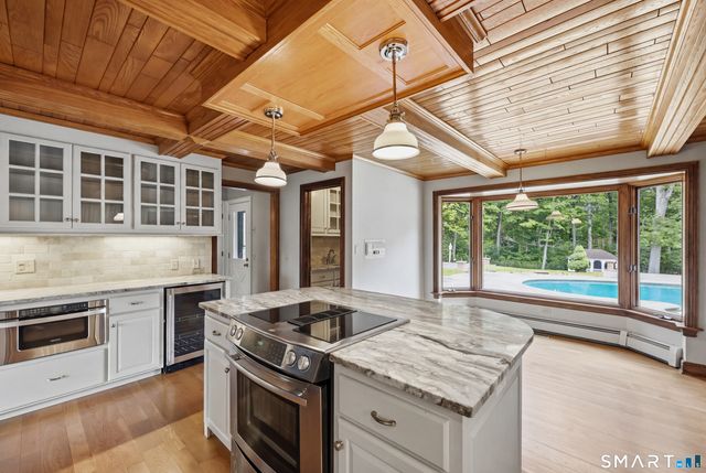 100 Somerwynd Lane, Suffield, CT 06078