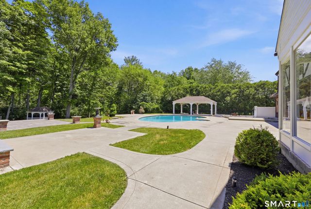 100 Somerwynd Lane, Suffield, CT 06078