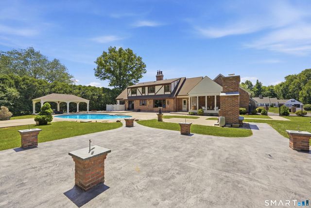 100 Somerwynd Lane, Suffield, CT 06078