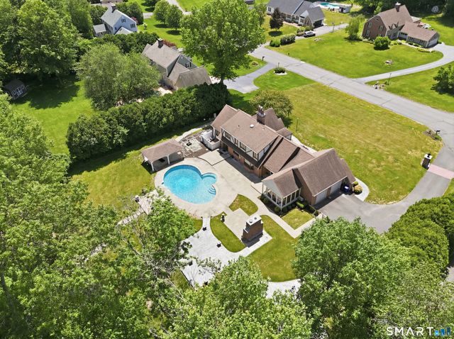 100 Somerwynd Lane, Suffield, CT 06078