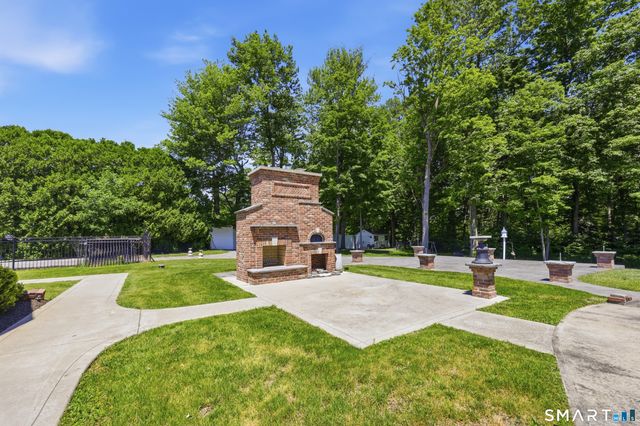 100 Somerwynd Lane, Suffield, CT 06078