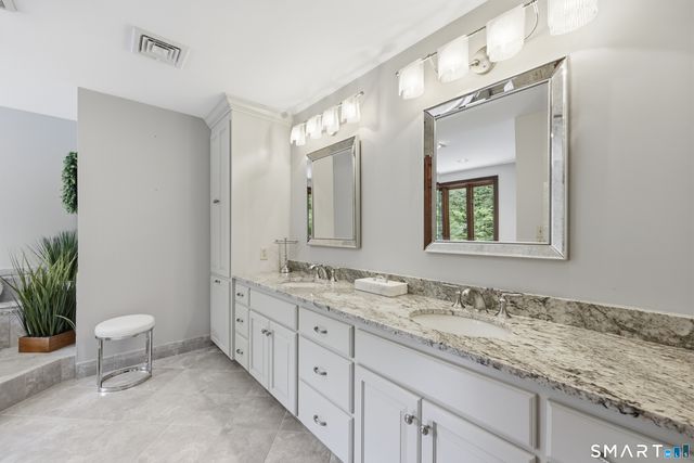 100 Somerwynd Lane, Suffield, CT 06078