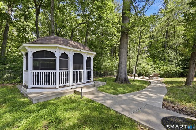 100 Somerwynd Lane, Suffield, CT 06078