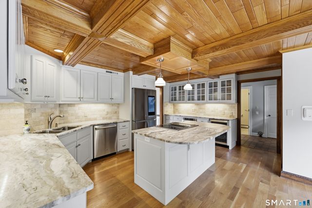 100 Somerwynd Lane, Suffield, CT 06078