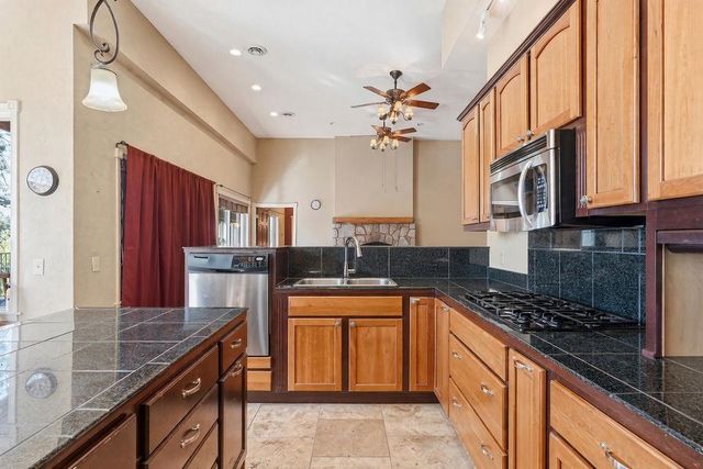 1112 S Highland Dr, Spokane, WA 99212