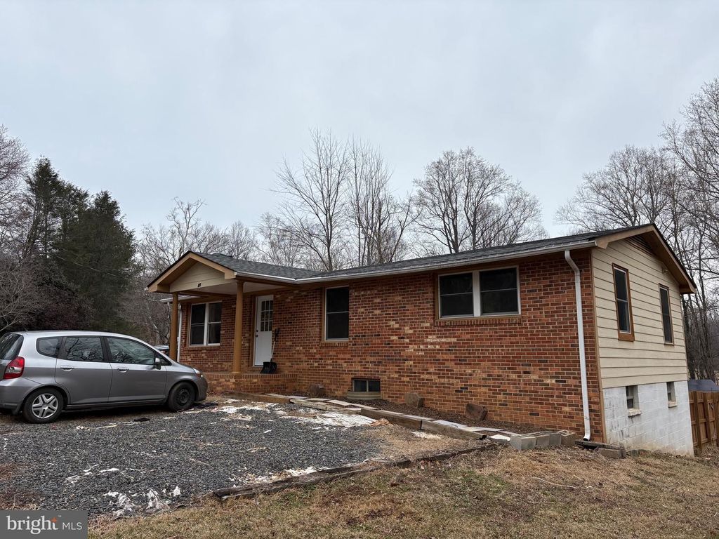 Image 1 of property listing at 85 ELEMENTARY ACRES, Madison, VA 22727