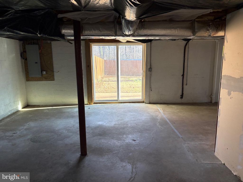 Image 13 of property listing at 85 ELEMENTARY ACRES, Madison, VA 22727