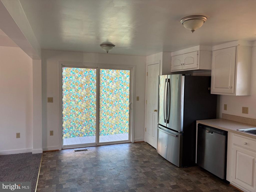 Image 6 of property listing at 85 ELEMENTARY ACRES, Madison, VA 22727