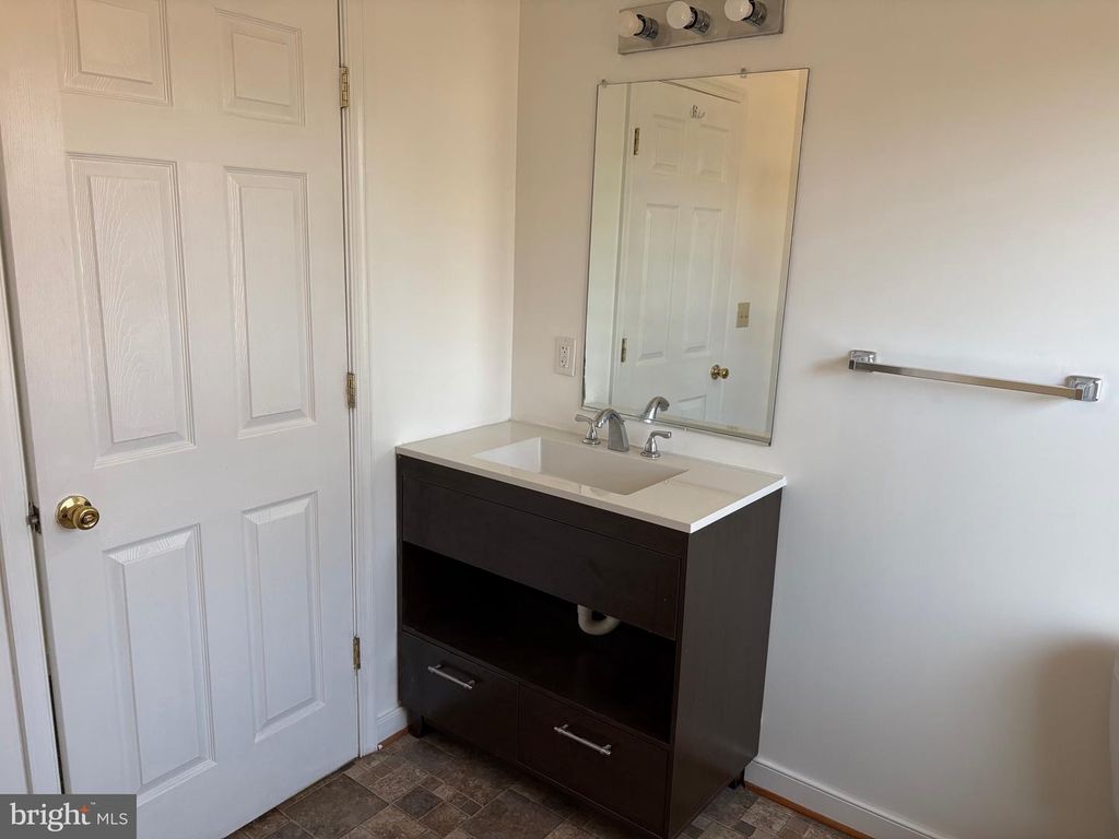 Image 7 of property listing at 85 ELEMENTARY ACRES, Madison, VA 22727