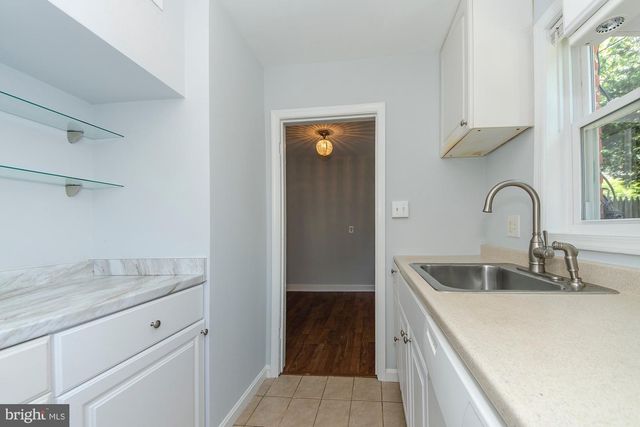 908 S HIGHLAND ST S, Arlington, VA 22204