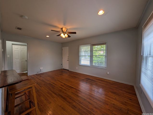 890 JOSEPHINE ST, New Braunfels, TX 78130