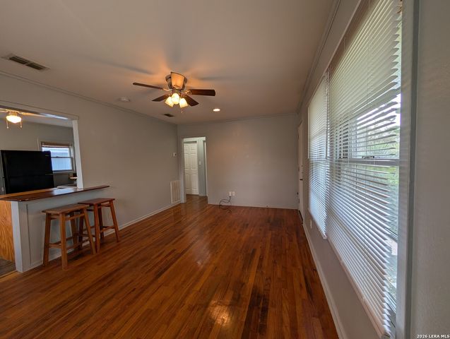 890 JOSEPHINE ST, New Braunfels, TX 78130