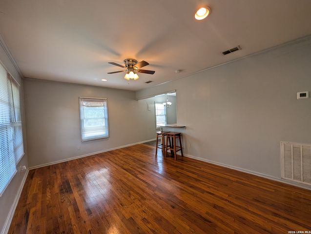 890 JOSEPHINE ST, New Braunfels, TX 78130