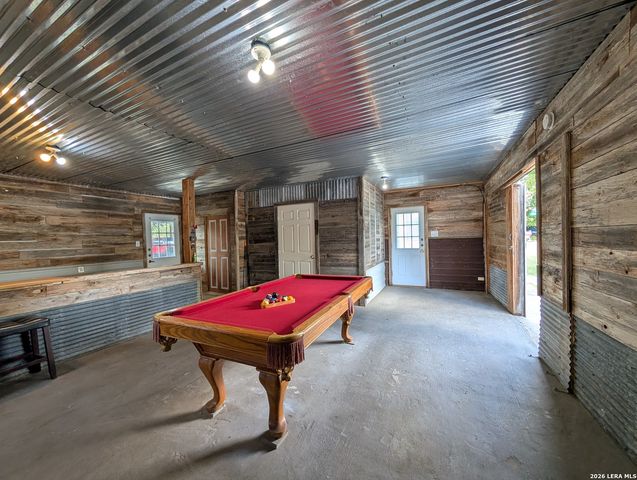 890 JOSEPHINE ST, New Braunfels, TX 78130