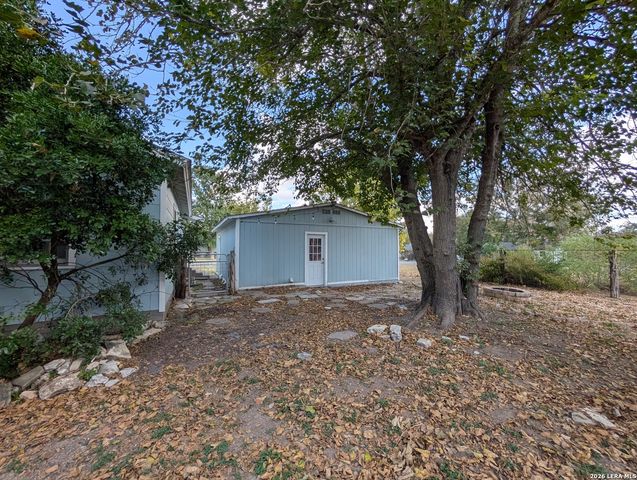 890 JOSEPHINE ST, New Braunfels, TX 78130
