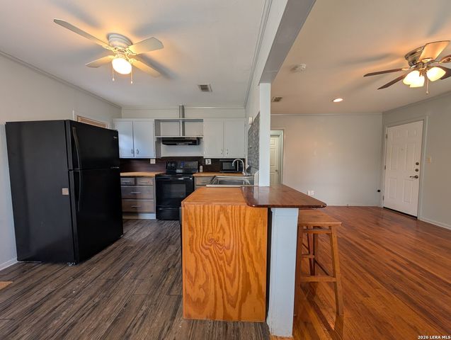 890 JOSEPHINE ST, New Braunfels, TX 78130