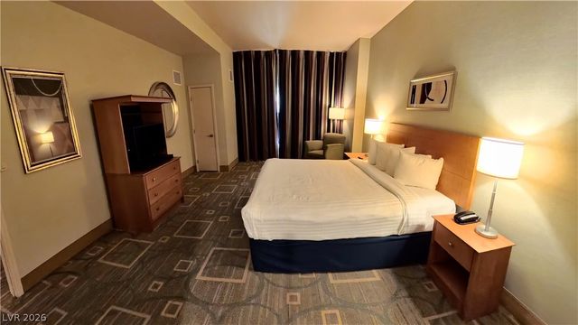 211 East Flamingo Road 818, Las Vegas, NV 89169