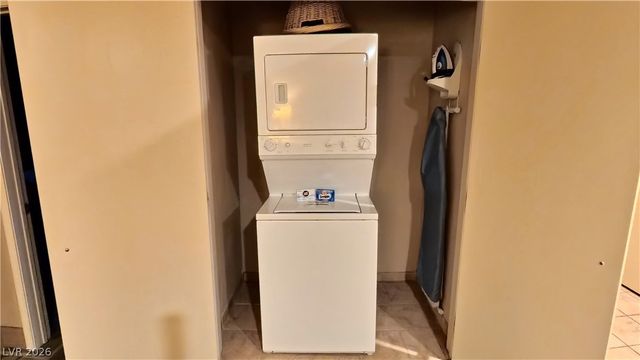 211 East Flamingo Road 818, Las Vegas, NV 89169