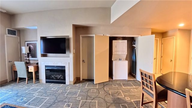 211 East Flamingo Road 818, Las Vegas, NV 89169