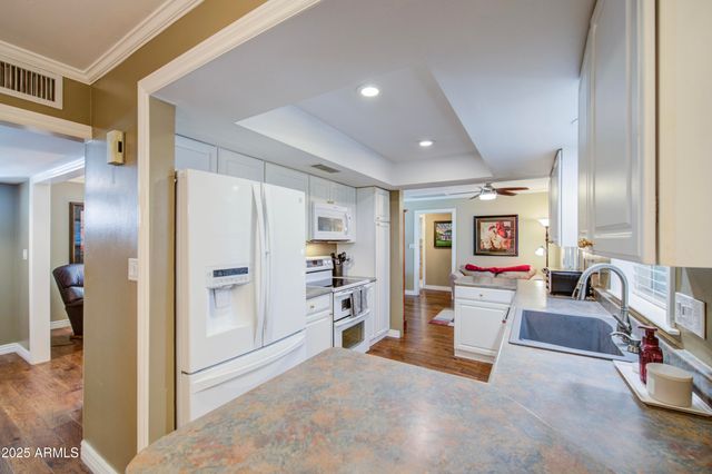 2704 S TERRACE Road, Tempe, AZ 85282