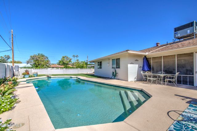 2704 S TERRACE Road, Tempe, AZ 85282