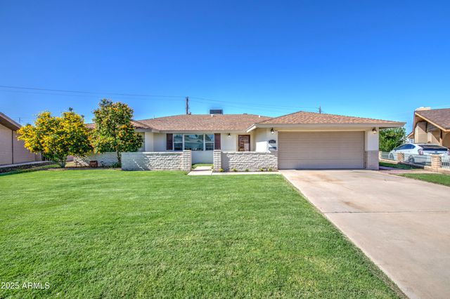 2704 S TERRACE Road, Tempe, AZ 85282