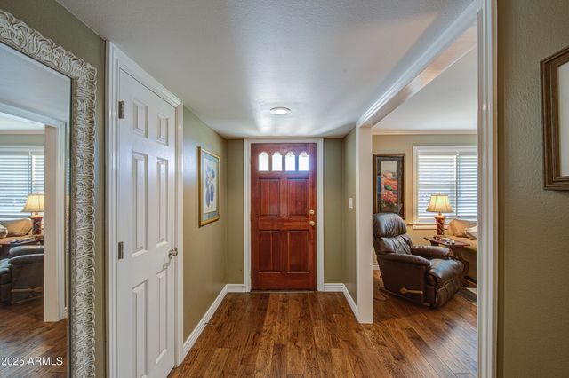 2704 S TERRACE Road, Tempe, AZ 85282