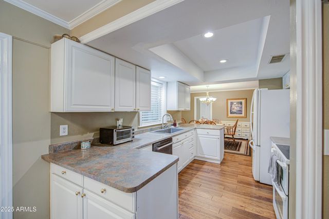 2704 S TERRACE Road, Tempe, AZ 85282