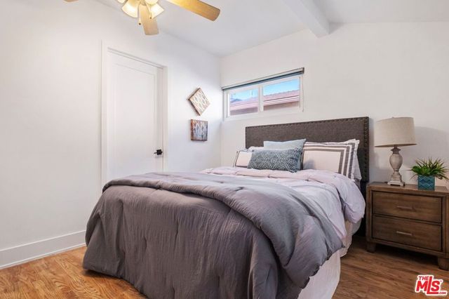 19840 Haynes Street, Woodland Hills, CA 91367