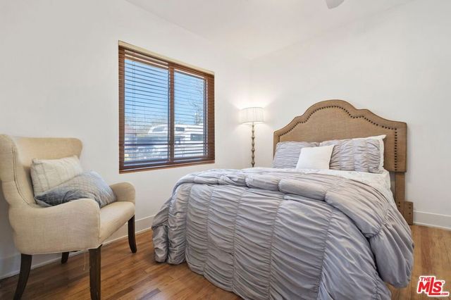 19840 Haynes Street, Woodland Hills, CA 91367