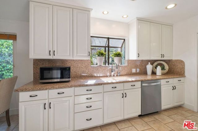 19840 Haynes Street, Woodland Hills, CA 91367