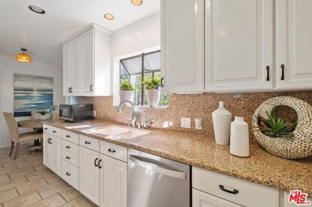 19840 Haynes Street, Woodland Hills, CA 91367