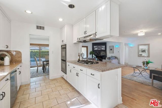 19840 Haynes Street, Woodland Hills, CA 91367