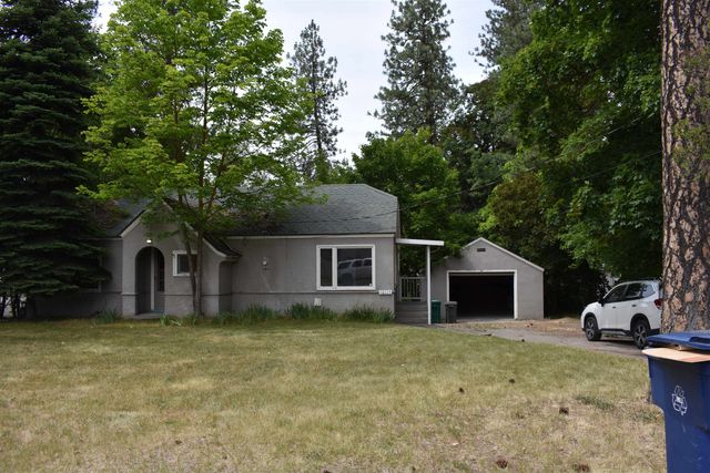 10115 N Whitworth Dr, Spokane, WA 99218