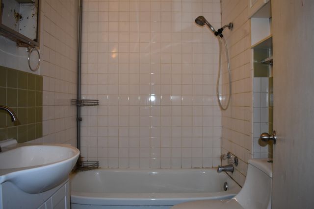 10115 N Whitworth Dr, Spokane, WA 99218