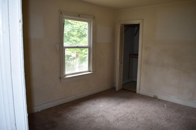 10115 N Whitworth Dr, Spokane, WA 99218