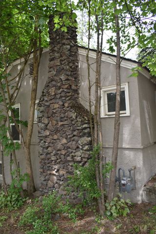 10115 N Whitworth Dr, Spokane, WA 99218