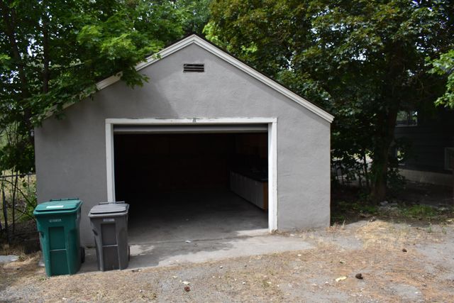 10115 N Whitworth Dr, Spokane, WA 99218