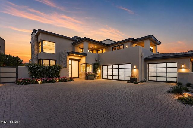 5720 E Huntress Drive, Paradise Valley, AZ 85253