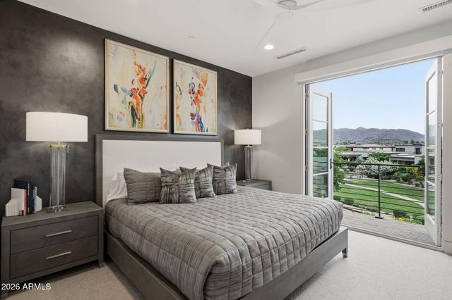 5720 E Huntress Drive, Paradise Valley, AZ 85253