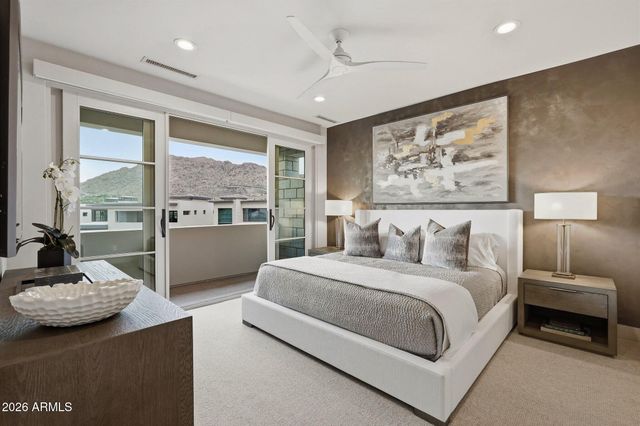 5720 E Huntress Drive, Paradise Valley, AZ 85253