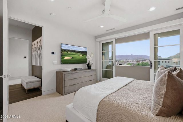 5720 E Huntress Drive, Paradise Valley, AZ 85253
